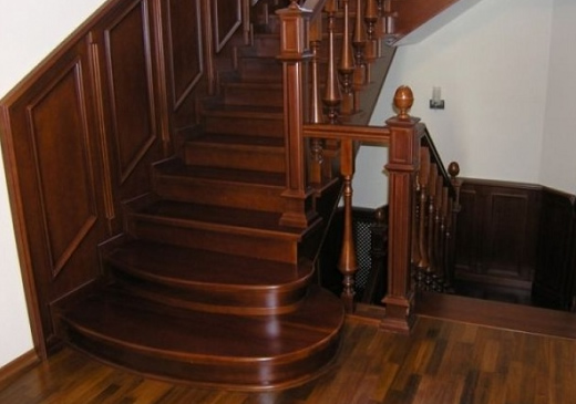 Нюансы монтажа лестницы из древесины